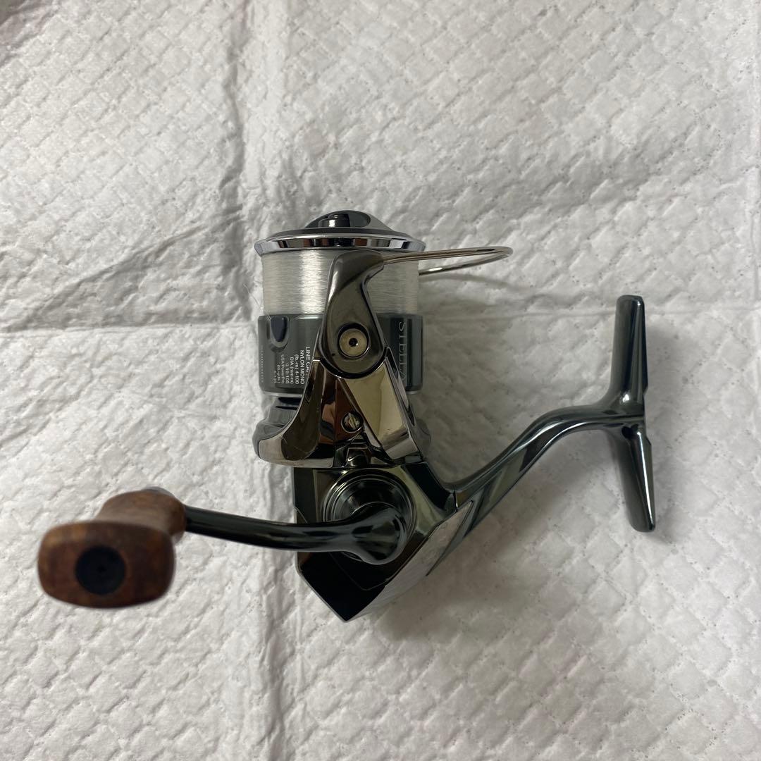 シマノ　 22ステラ　C2000SHG 花梨ノブ　純正ノブ付き