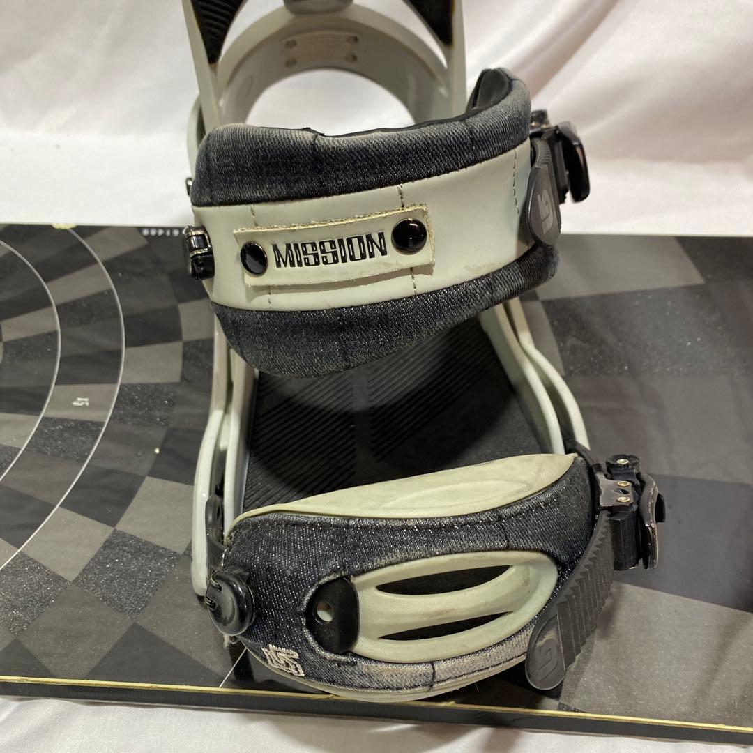 グラトリ　011 Artistic bouncer 154cm ×BURTON