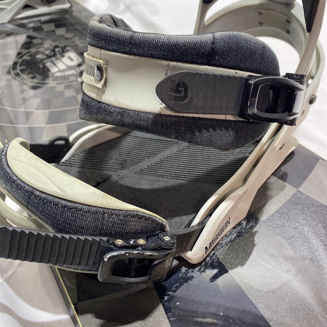 グラトリ　011 Artistic bouncer 154cm ×BURTON