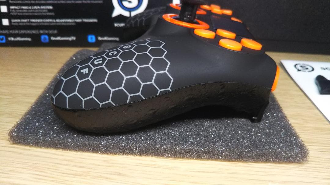 新品同様 SCUF IMPACT スカフ インパクト ハニカム×オレンジ