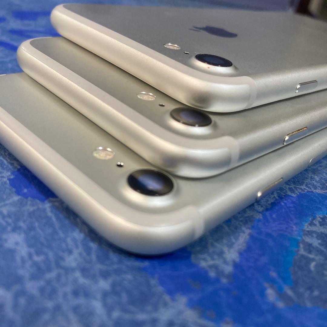 iPhone7⭐︎32GB⭐︎2台⭐︎バラ売可⭐︎シルバーSIMフリー74%73%