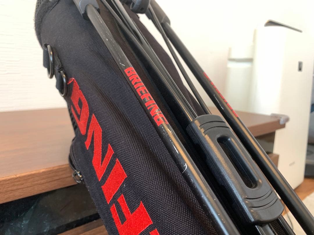 BRIEFING セルフスタンド