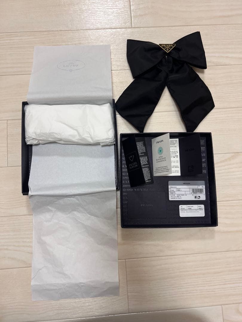 PRADA リボン ヘア クリップ バレッタ