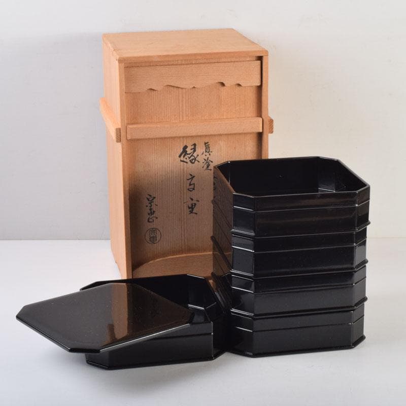 めるり 　塗師　海田宗恵造　真塗　縁高重　五段重　共箱　V　8789A