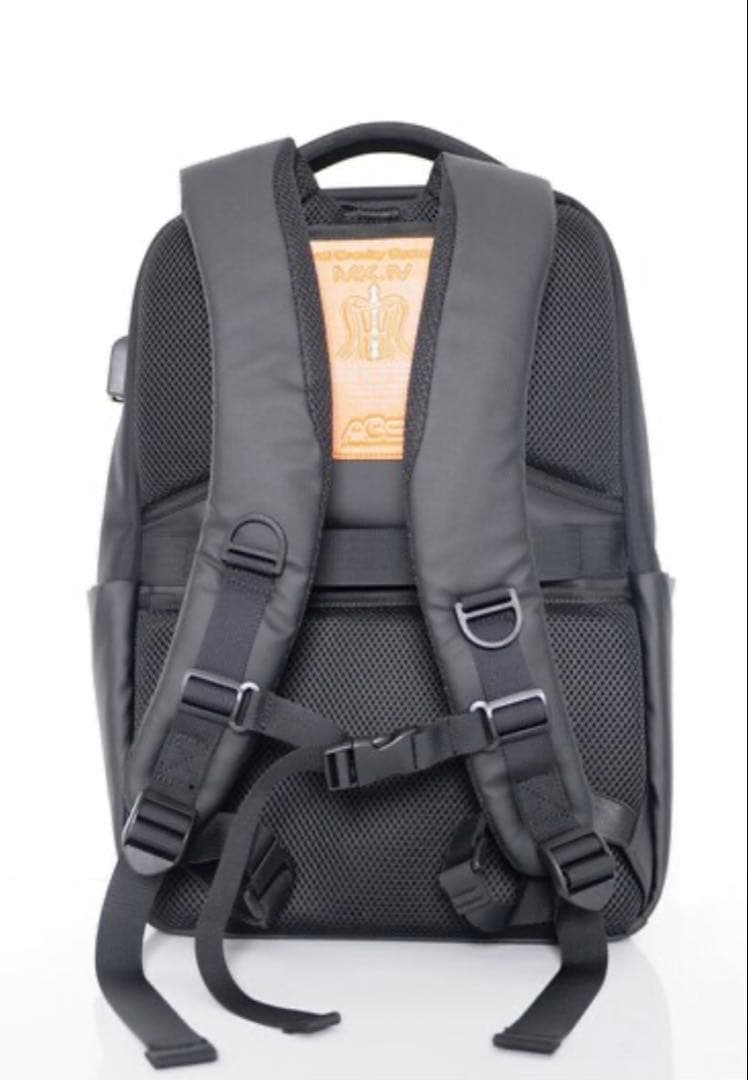 【美品】コールアンドレスポンス　バックパック　黒　リュック　軽量　多機能