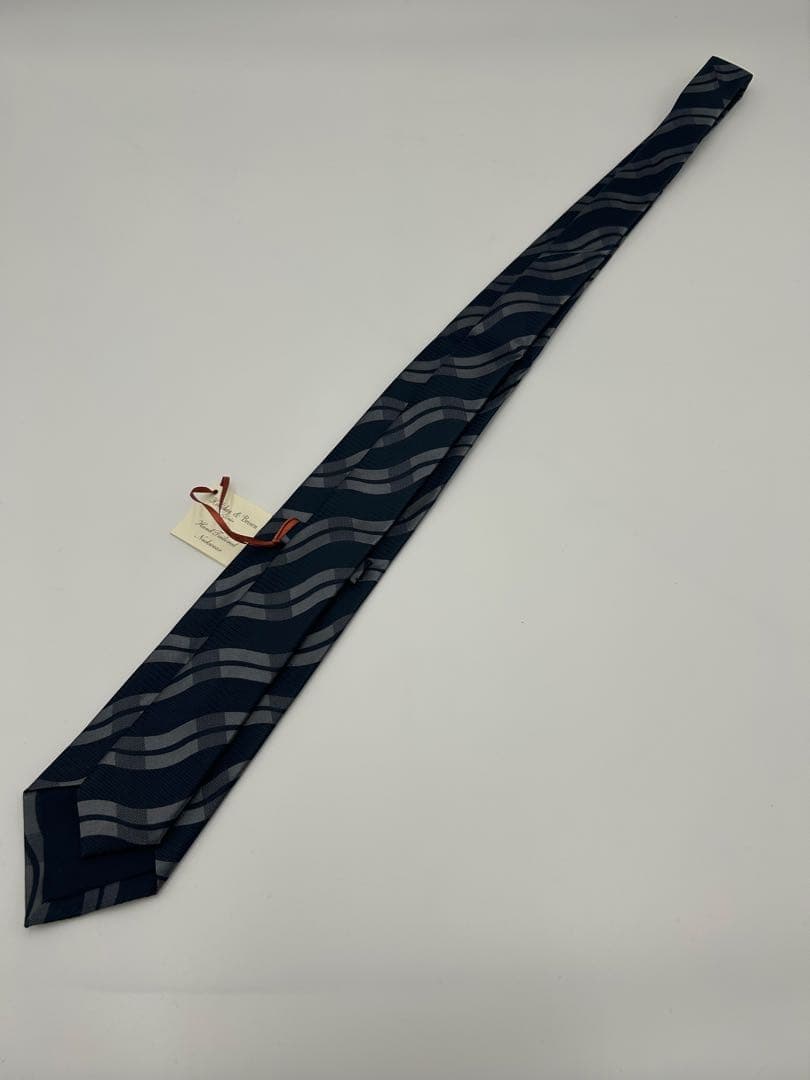 新品未使用　Holliday & Brown ネクタイ　ホリデー&ブラウン　紺