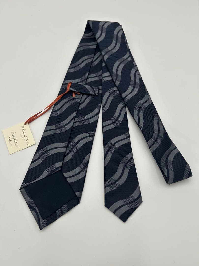 新品未使用　Holliday & Brown ネクタイ　ホリデー&ブラウン　紺