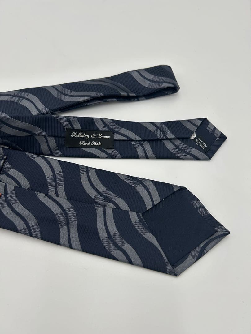 新品未使用　Holliday & Brown ネクタイ　ホリデー&ブラウン　紺