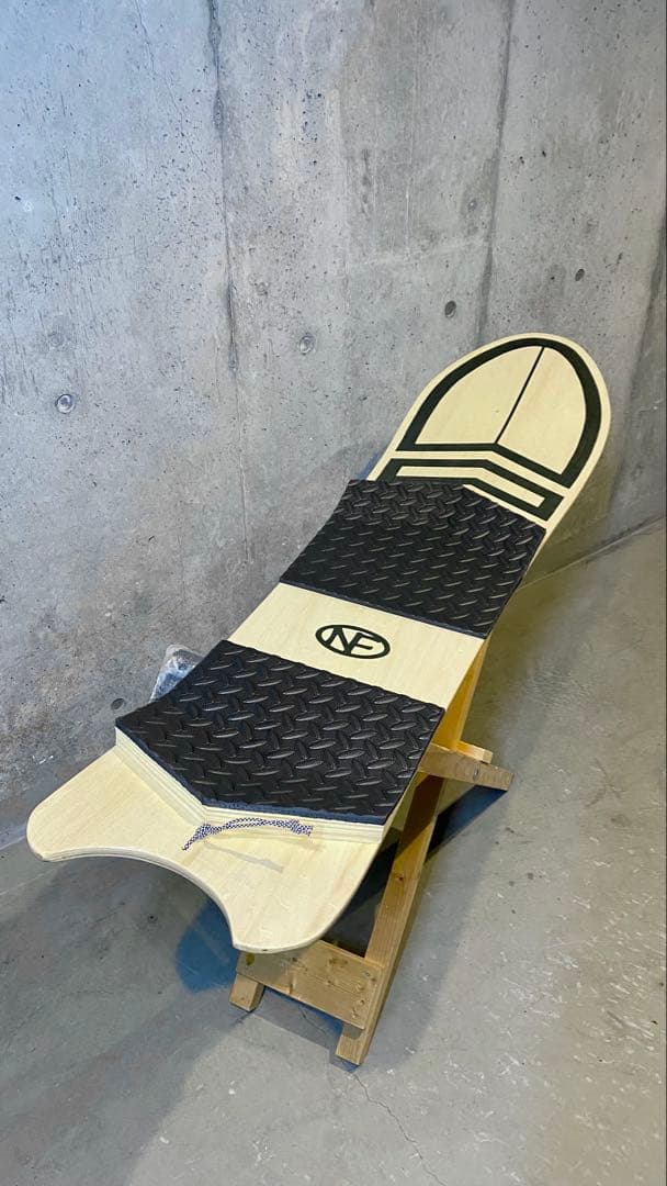 新品 NF 雪板 132cm 新雪専用 スノートイ