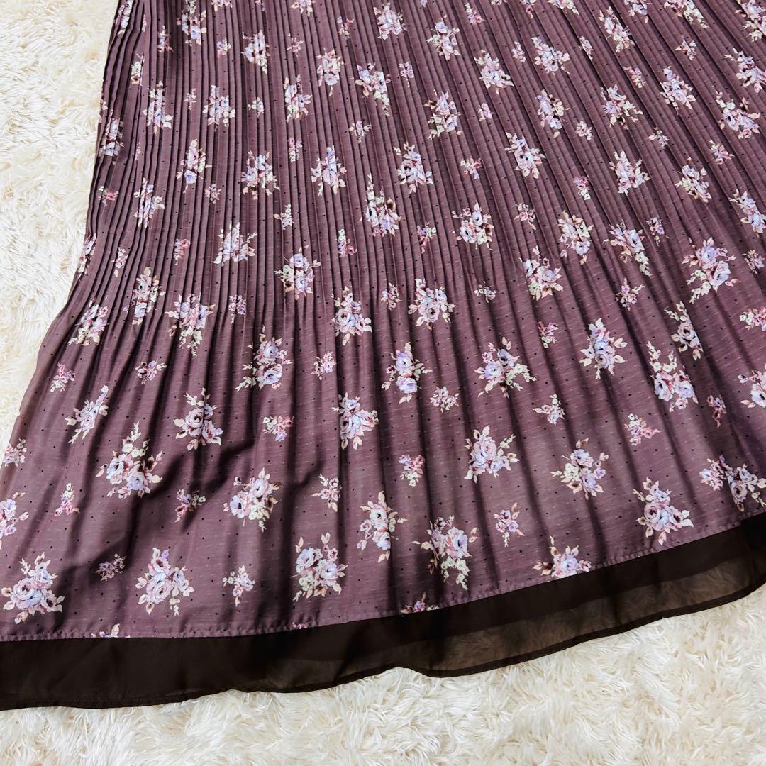 ローズティアラ　花柄　プリーツ　ワンピース　大きいサイズ　46（15〜17号