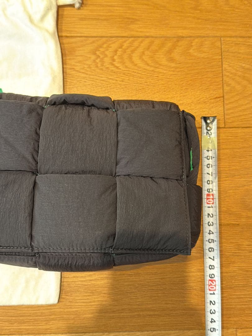 BOTTEGA VENETA スモール パデッド テック カセット