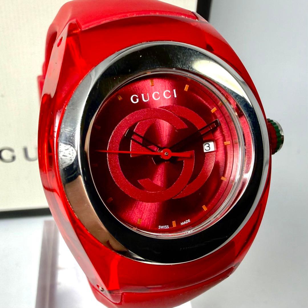 【美品/稼働品】グッチ シンク 137.3 シェリーライン デイト 腕時計 赤