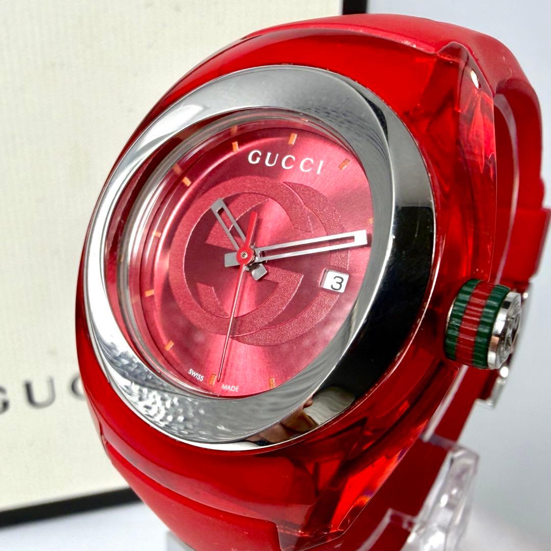 【美品/稼働品】グッチ シンク 137.3 シェリーライン デイト 腕時計 赤