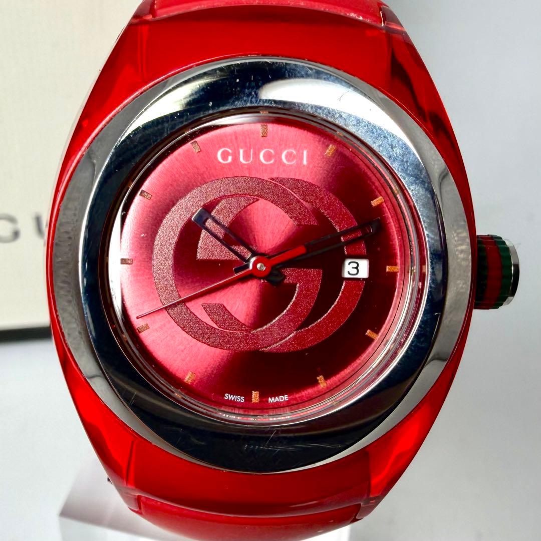 【美品/稼働品】グッチ シンク 137.3 シェリーライン デイト 腕時計 赤