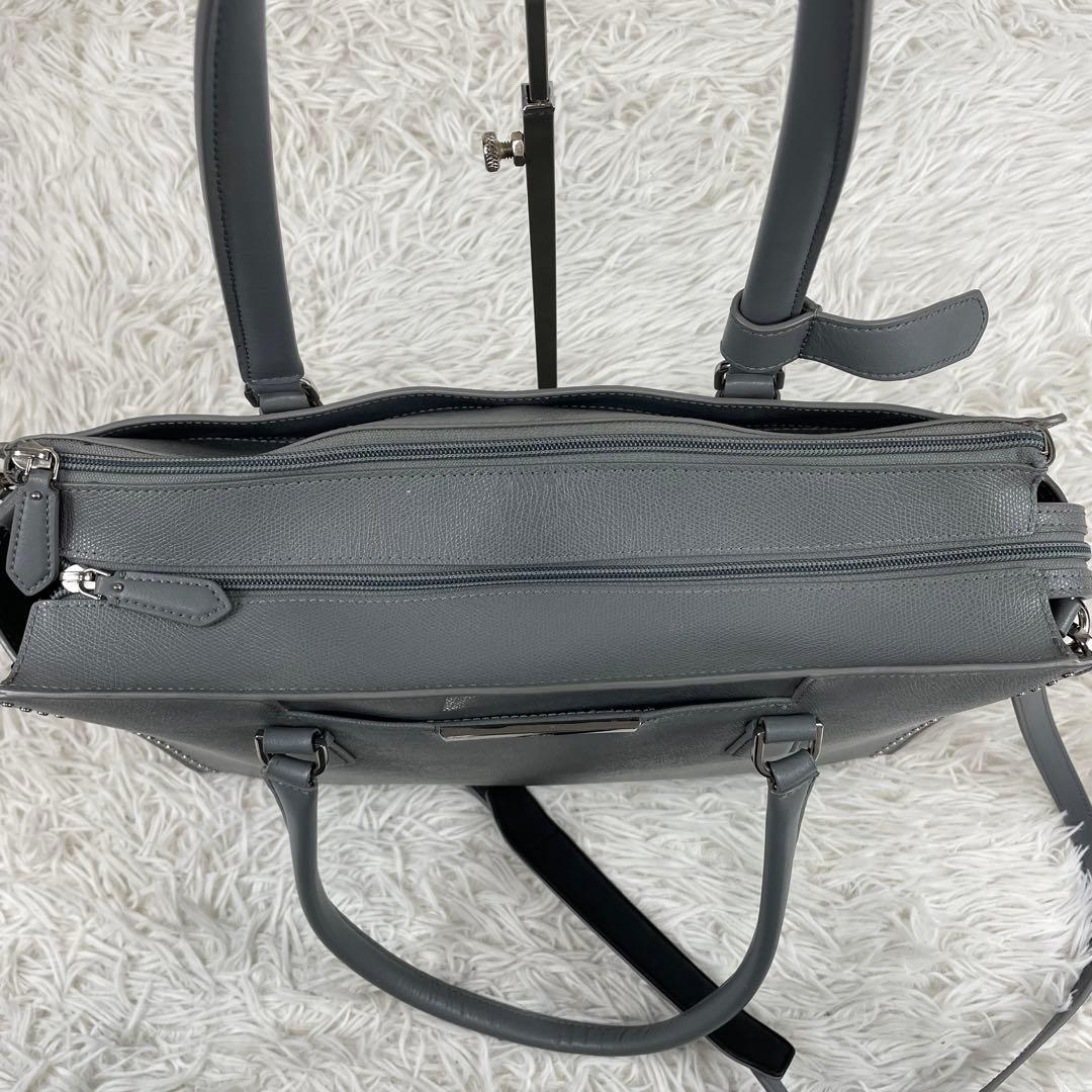 希少　TUMI Eliza 2way ビジネスバッグ スタッズ グレー