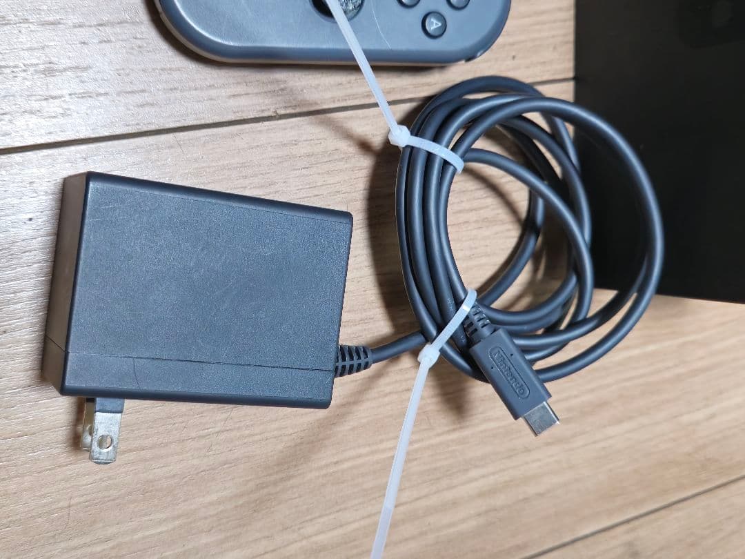 【中古】Nintendo Switch HAC-001 2017年 本体
