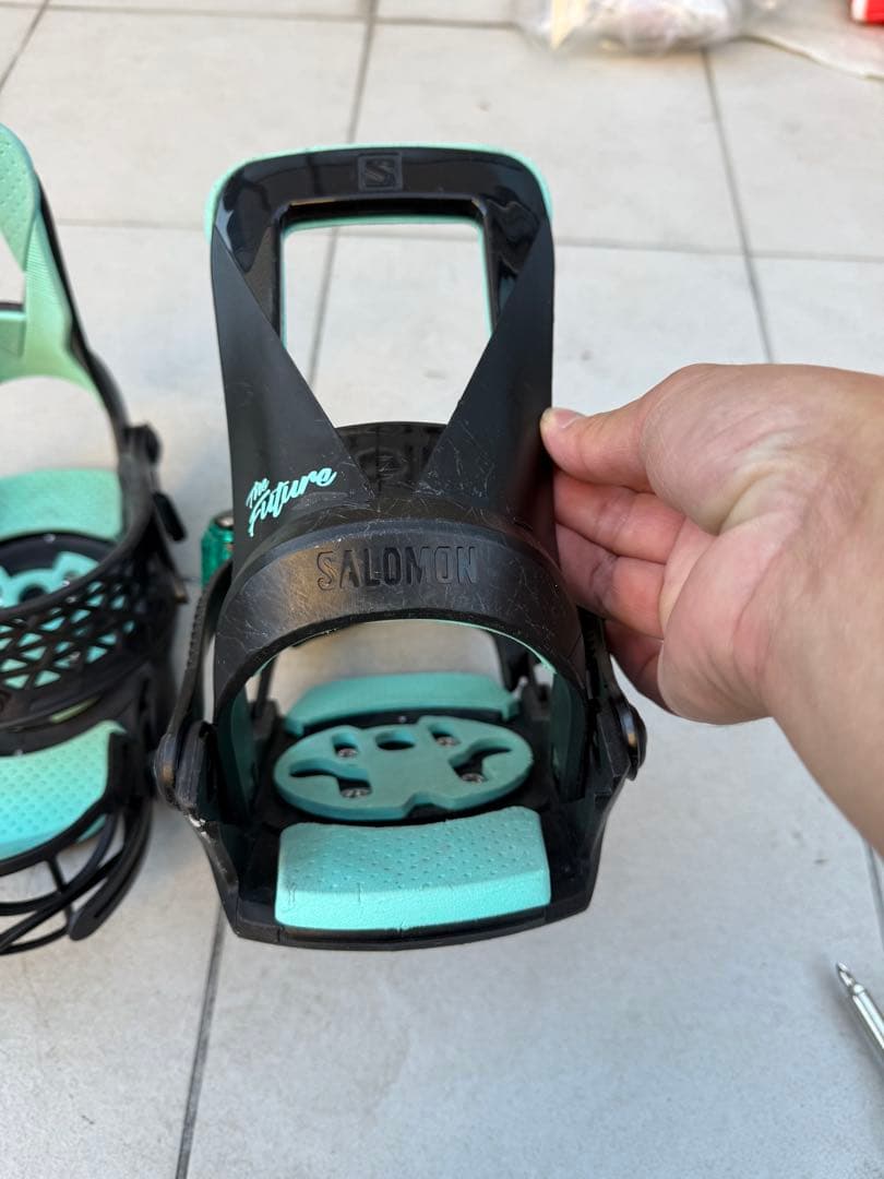 スノーボード 3点セット　ノベンバーの板、サルモンのバインとブーツ