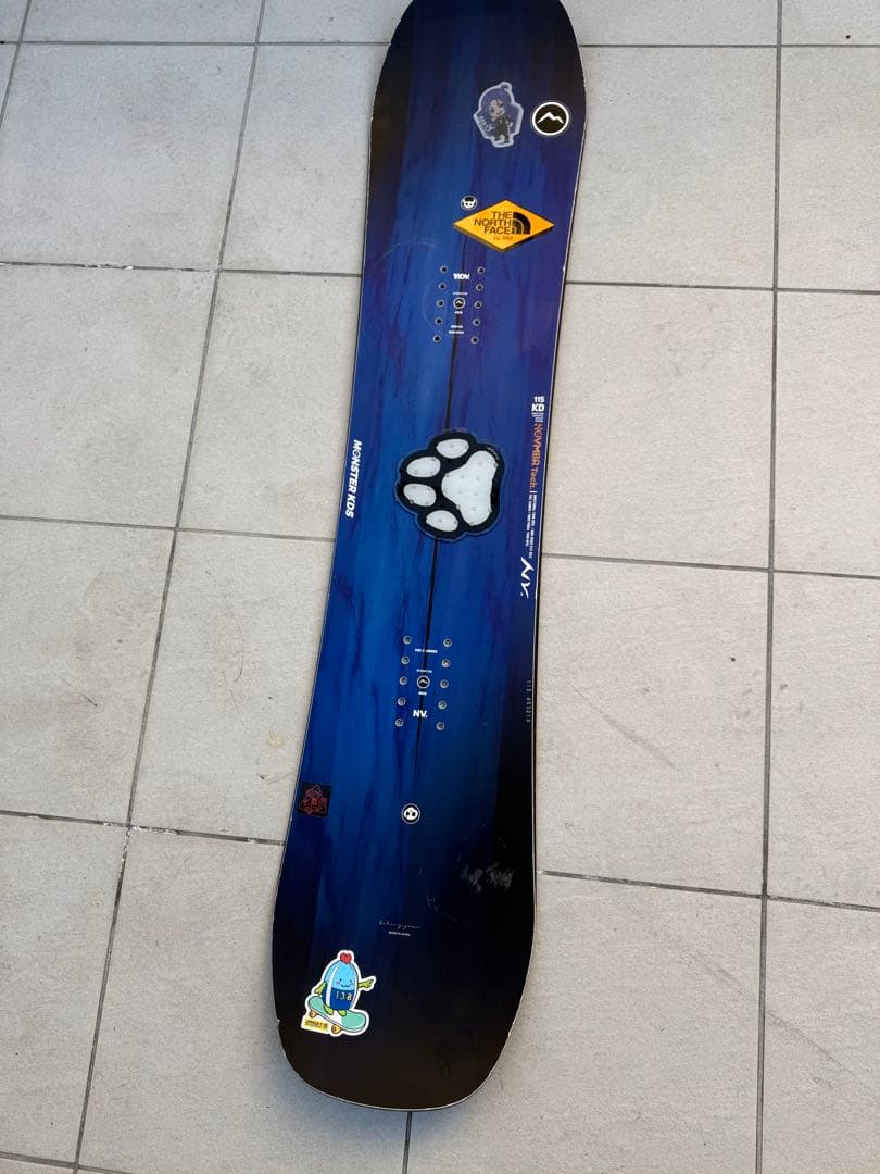 スノーボード 3点セット　ノベンバーの板、サルモンのバインとブーツ