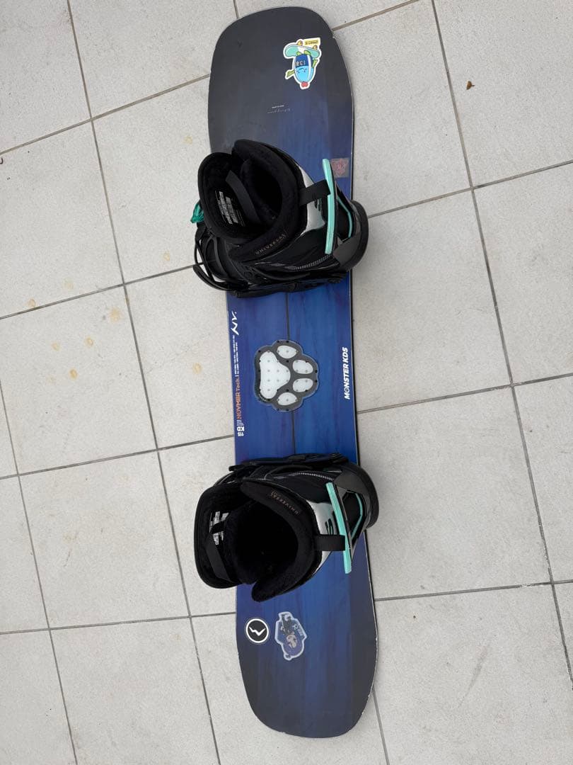 スノーボード 3点セット　ノベンバーの板、サルモンのバインとブーツ