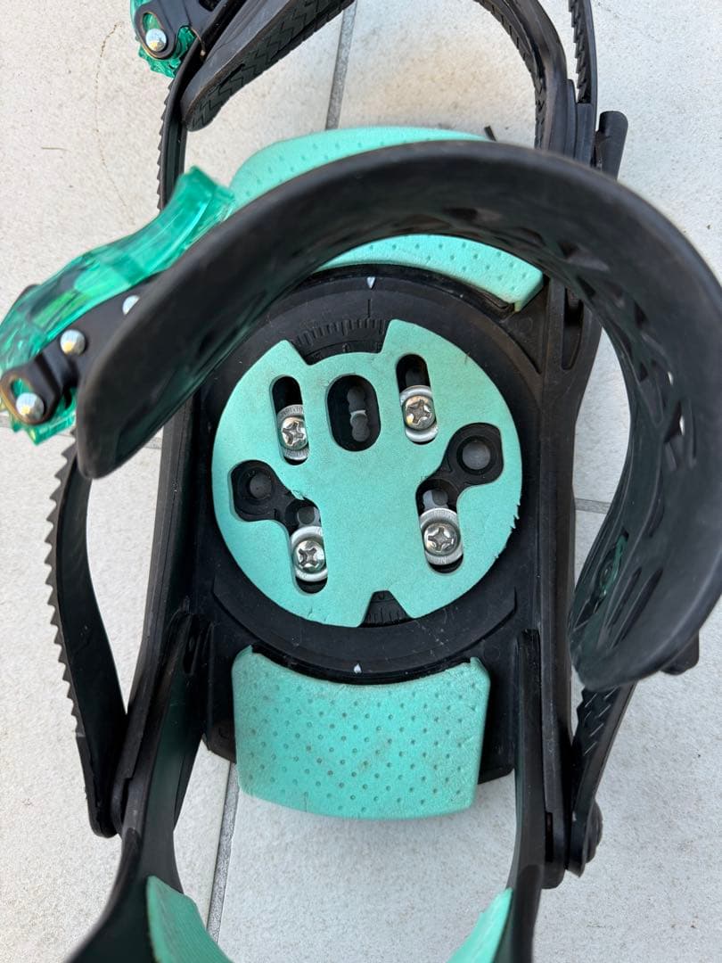 スノーボード 3点セット　ノベンバーの板、サルモンのバインとブーツ