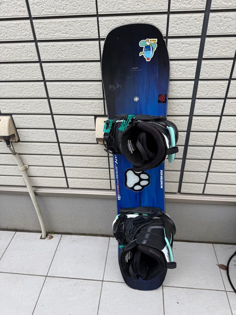 スノーボード 3点セット　ノベンバーの板、サルモンのバインとブーツ