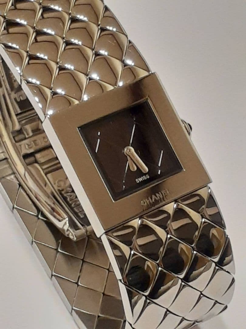 美品 シャネル H0009 マトラッセ シルバー レディース　腕時計　保証書付き
