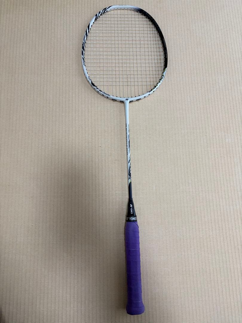 YONEX アストロクス99PRO 4UG5 バドミントンラケット