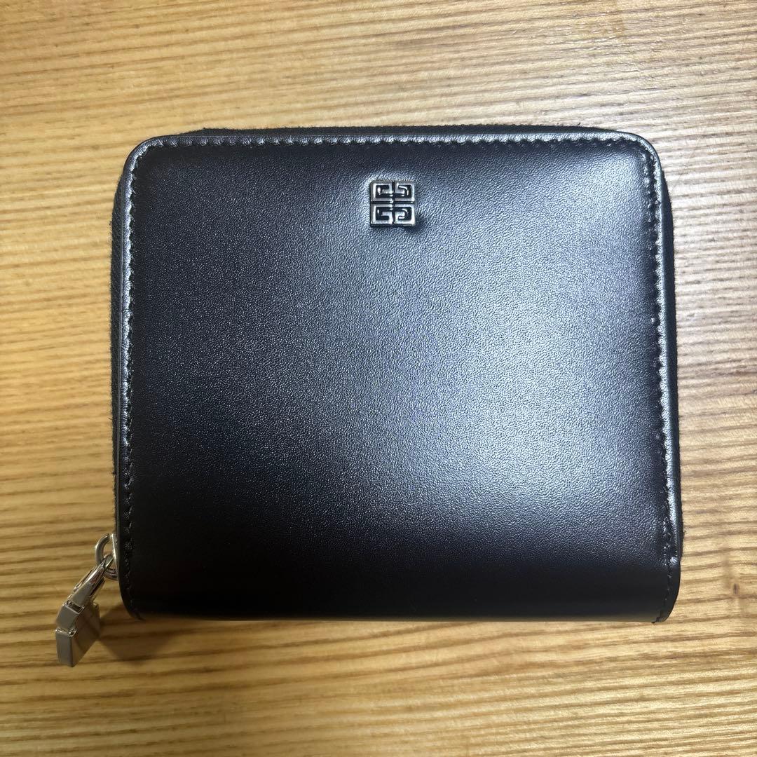 GIVENCHY ブラック 二つ折り財布