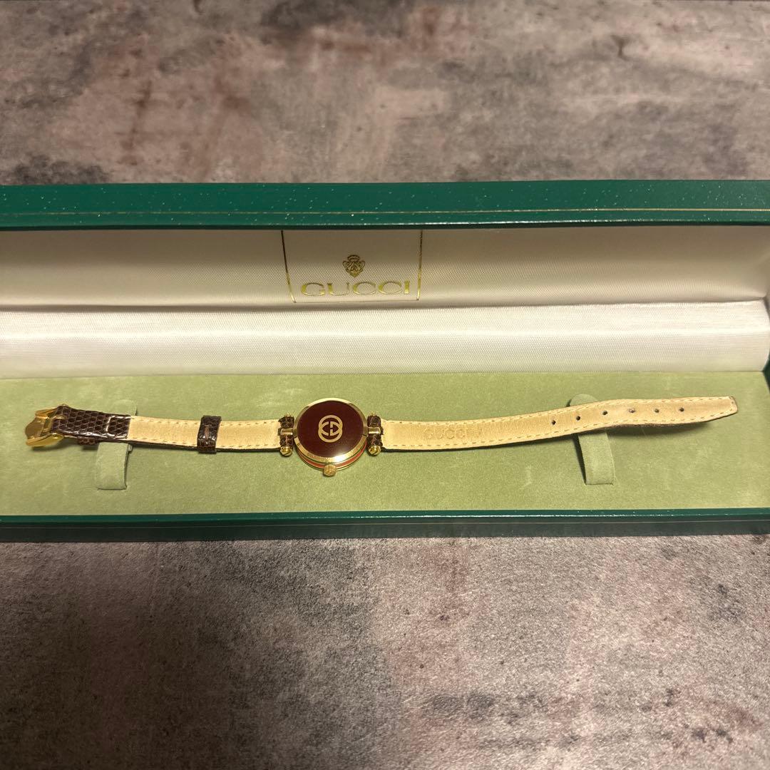 【美品】GUCCI クォーツ腕時計 ブラウンレザー シェリーライン 2000L