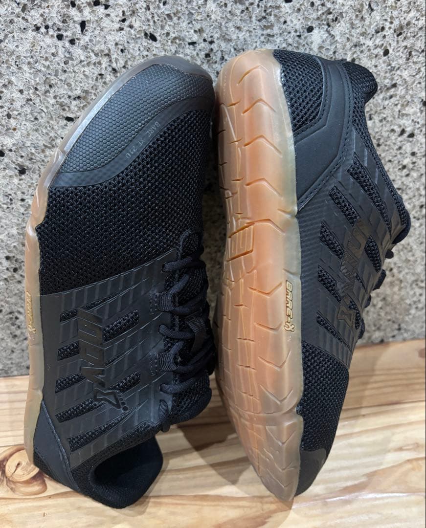 INOV8 bare-xf 210 inov-8 トレーニング　イノヴェイト