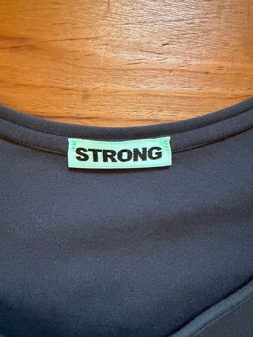 STRONG ダークグレー パックT Sサイズ　美品