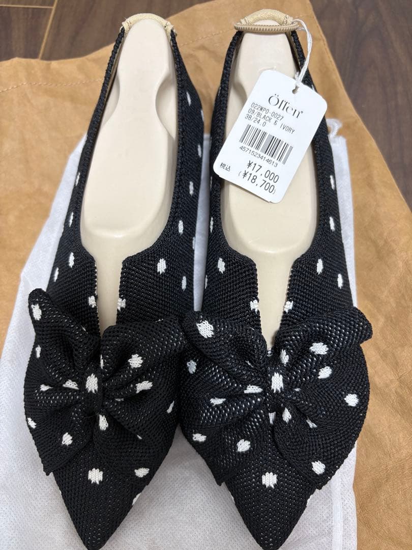 新品♡Offen pointed-BUTTFEE Black & Ivory