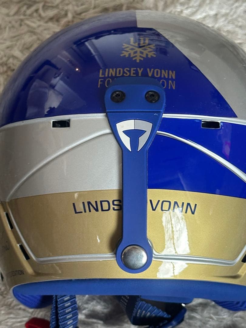 最終値下げ)ブリコ　ヘルメット　ボルケーノレッドブル　スキー