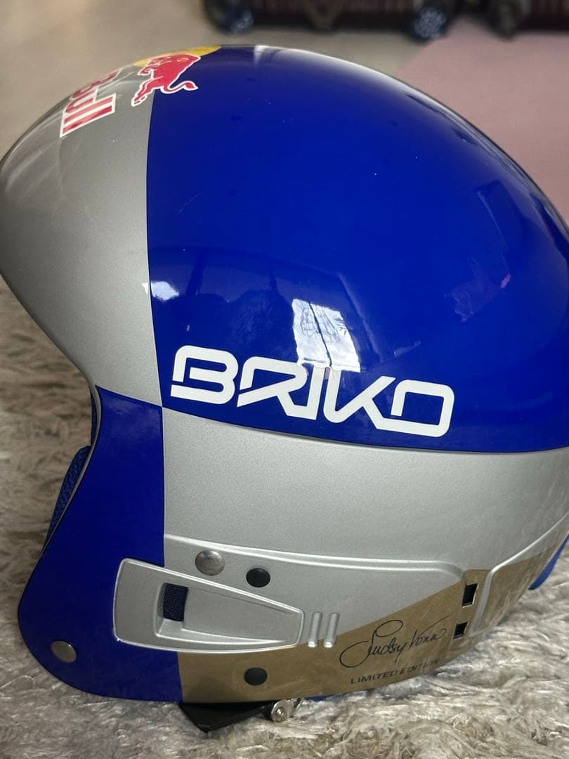 最終値下げ)ブリコ　ヘルメット　ボルケーノレッドブル　スキー