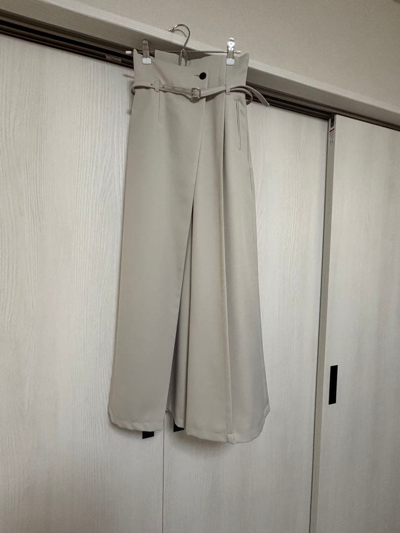 UNITED TOKYO タックワイドパンツ