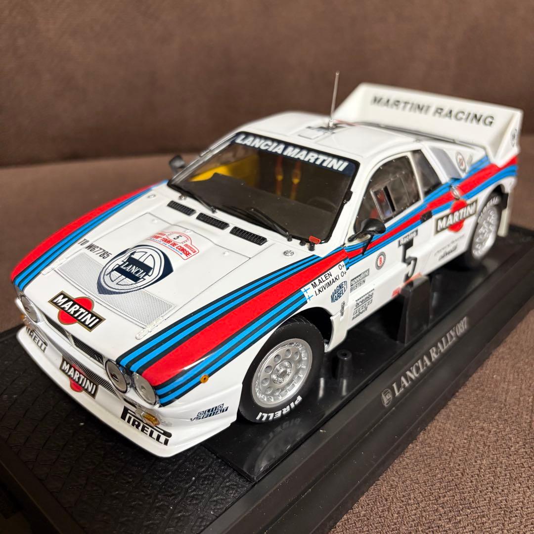KYOSHO LANCIA 037 RALLY ミニカー1:18