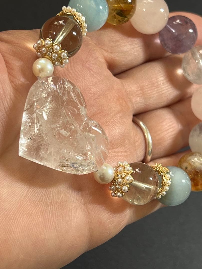 ハートの水入水晶とミックスクォーツのブレスレット