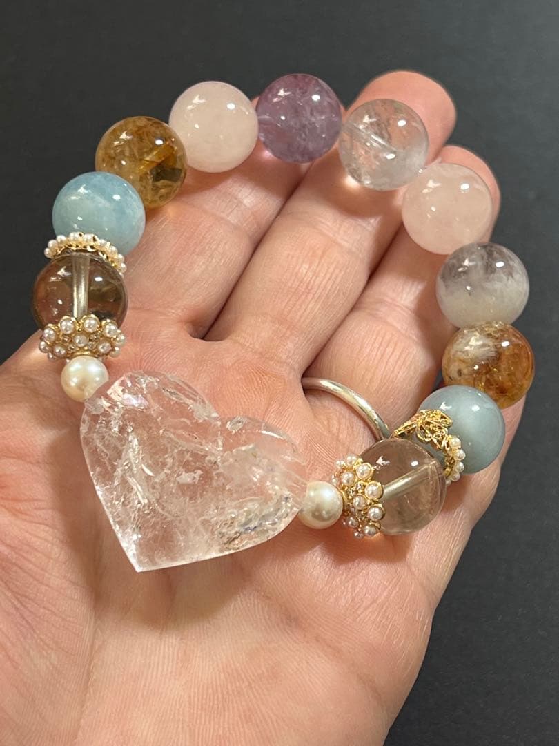 ハートの水入水晶とミックスクォーツのブレスレット