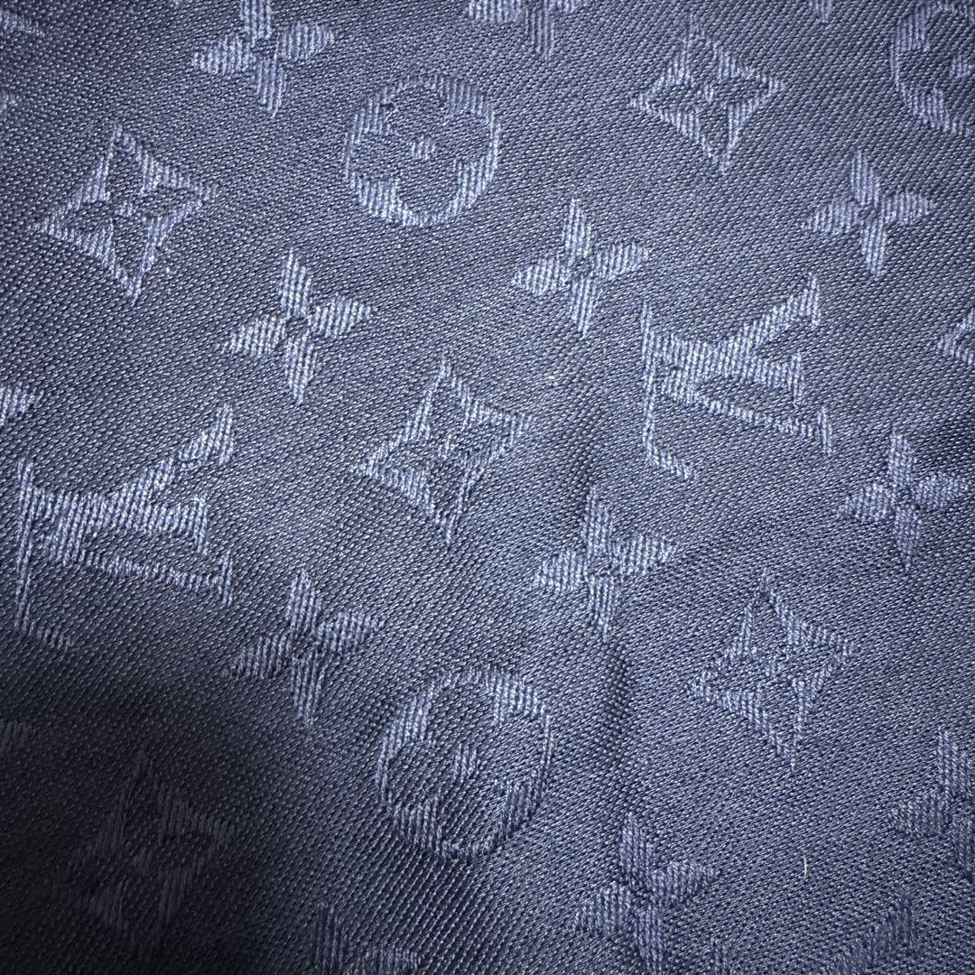 ルイヴィトン　Louis Vuitton LV 大判　ストール ネイビー