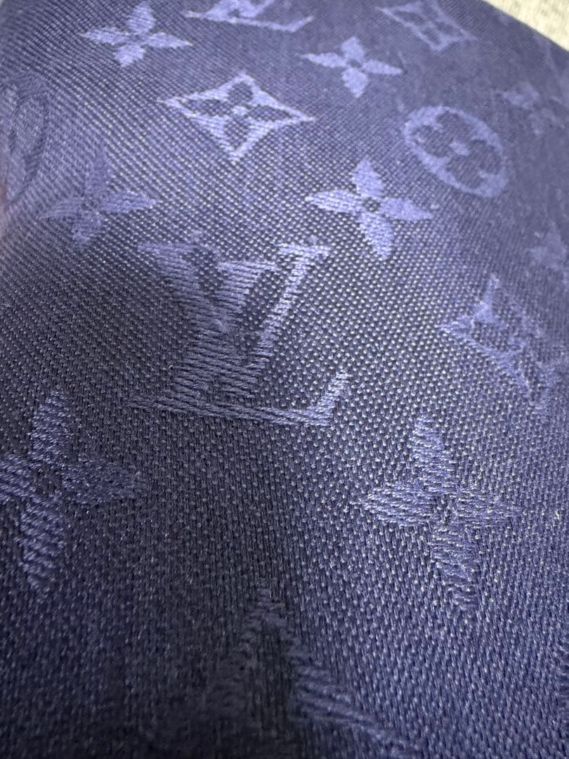 ルイヴィトン　Louis Vuitton LV 大判　ストール ネイビー