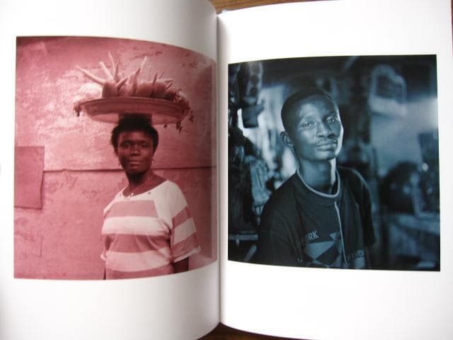 AFRICA: GEMS AND JEWELS　Carrie Mae Weems