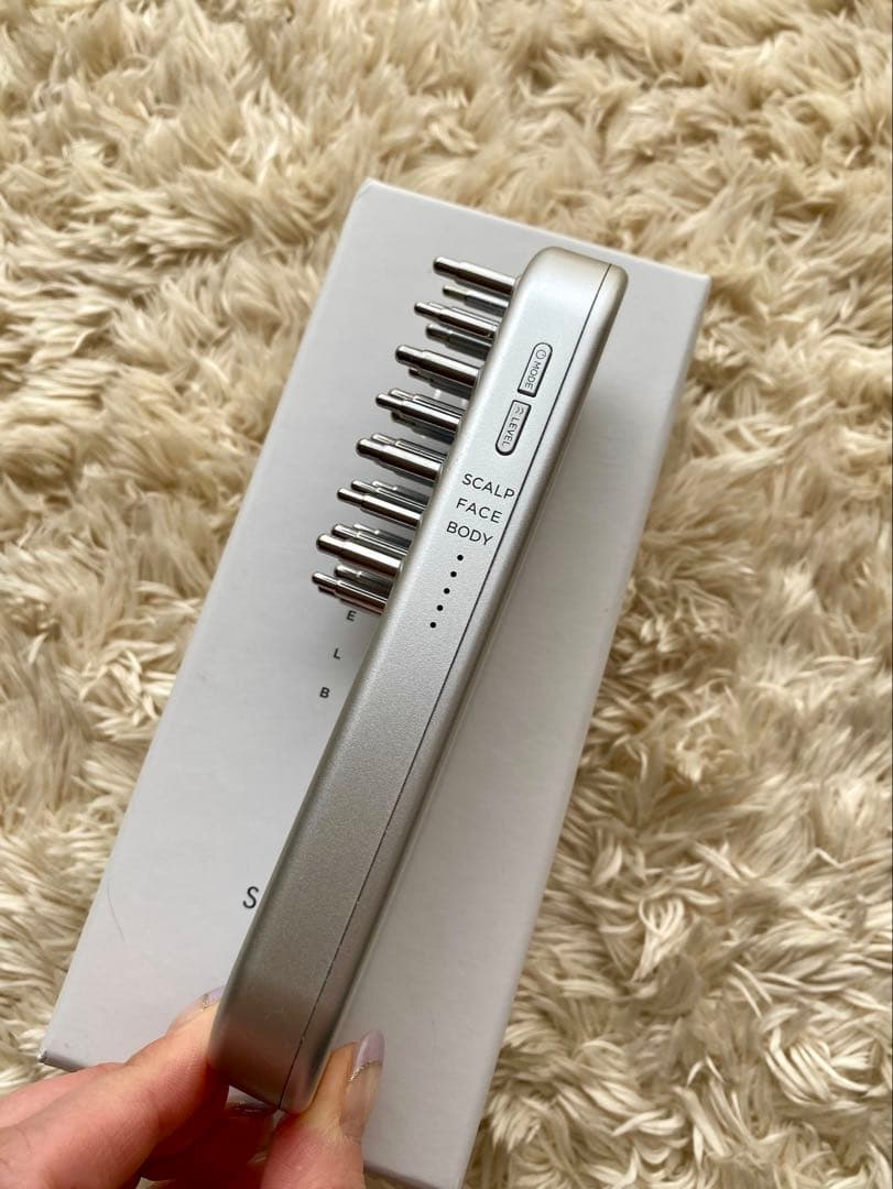 SALONIA サロニア：EMS美顔器 スカルプ・フェイス・ボディ用