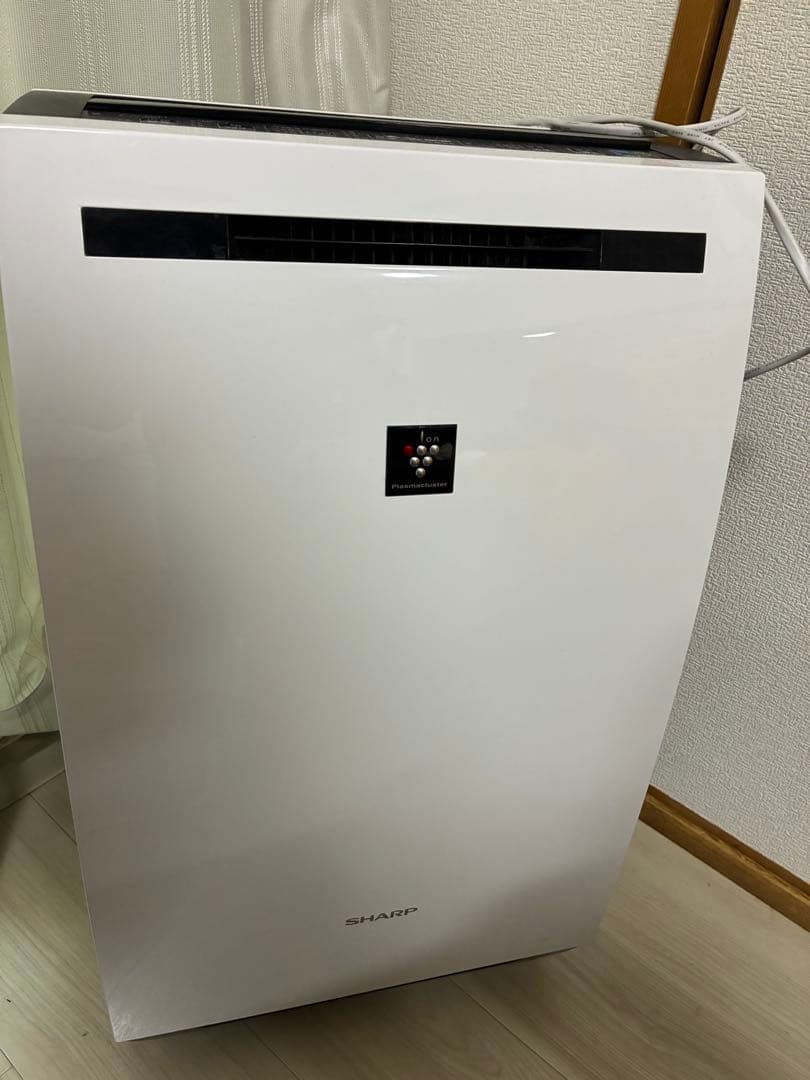 SHARP 除湿・加湿・空気清浄機　KC-HD70W 2019年