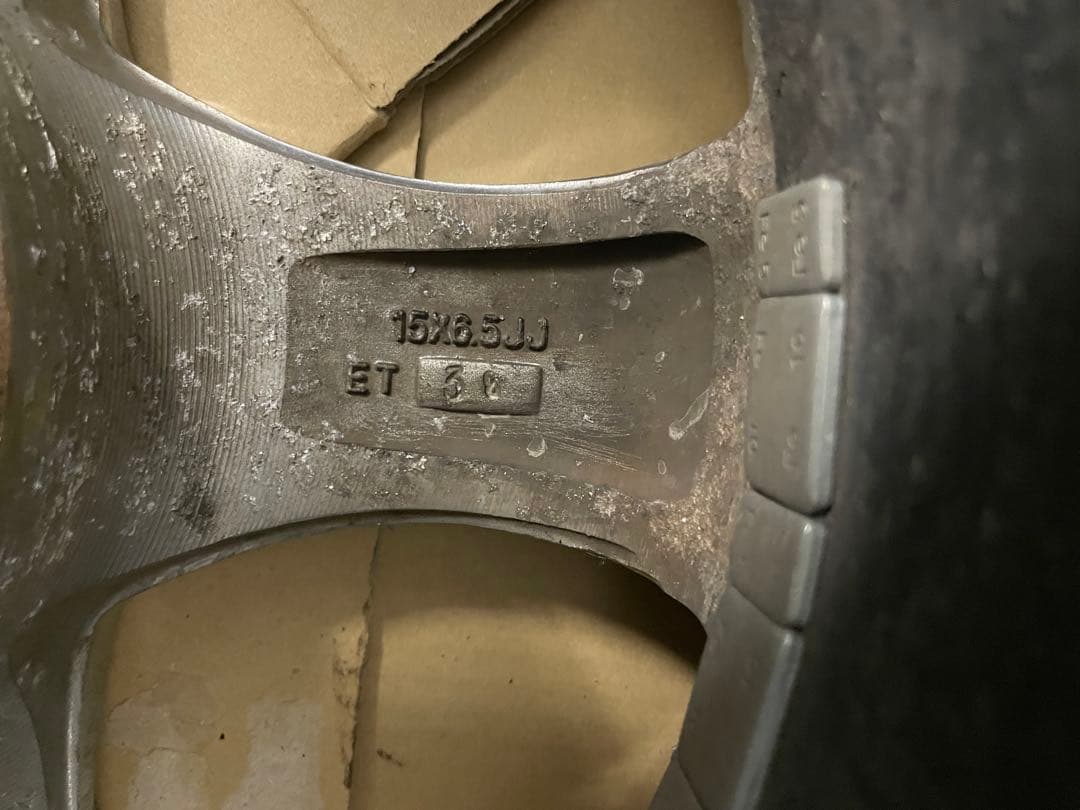 15インチ 4穴5穴マルチpcd100 6.5j オフセット38 4本セット