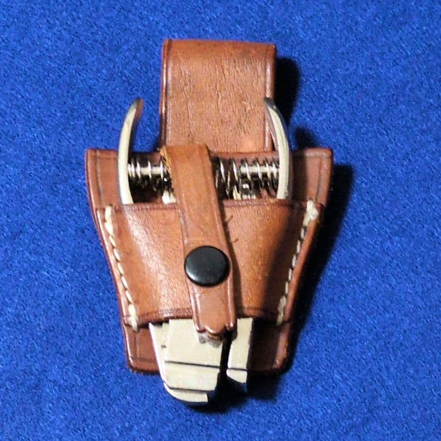 鉄道関連グッズ：鉄道鋏 検札鋏 改札鋏 (い)岩田製 革製ケース付