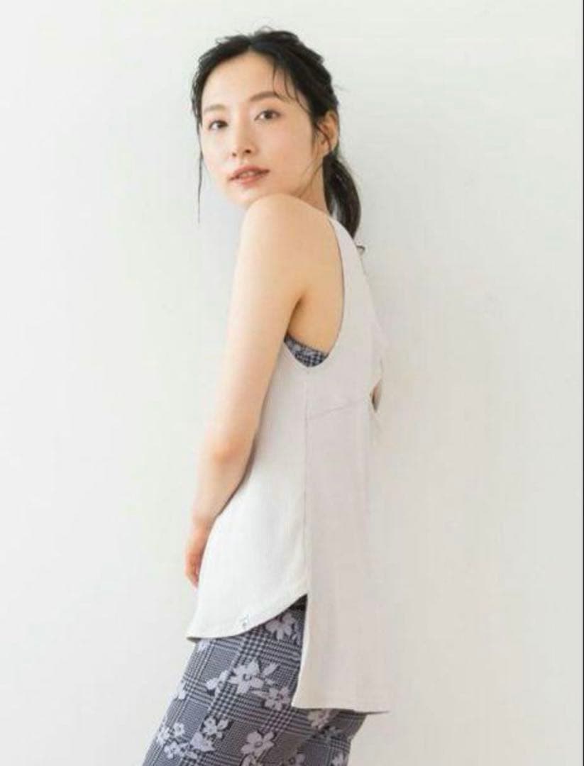 【SUKALA】チェックセパレートツイストタンクトップ　ウエストクロスレギンスM