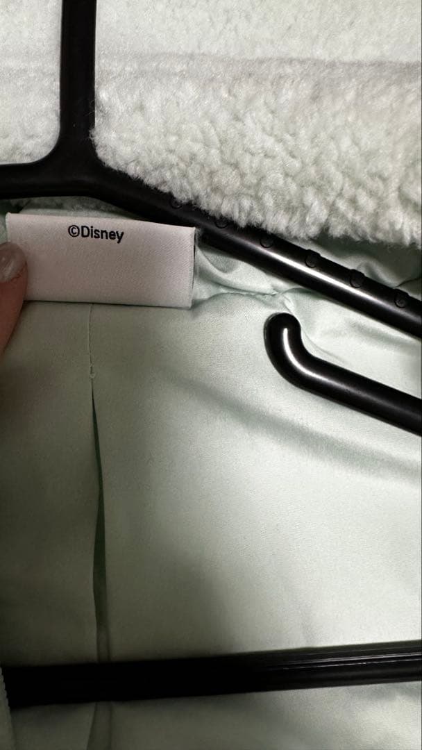 上海ディズニーリゾート 猫刺繍 フリースベスト Gelatoni