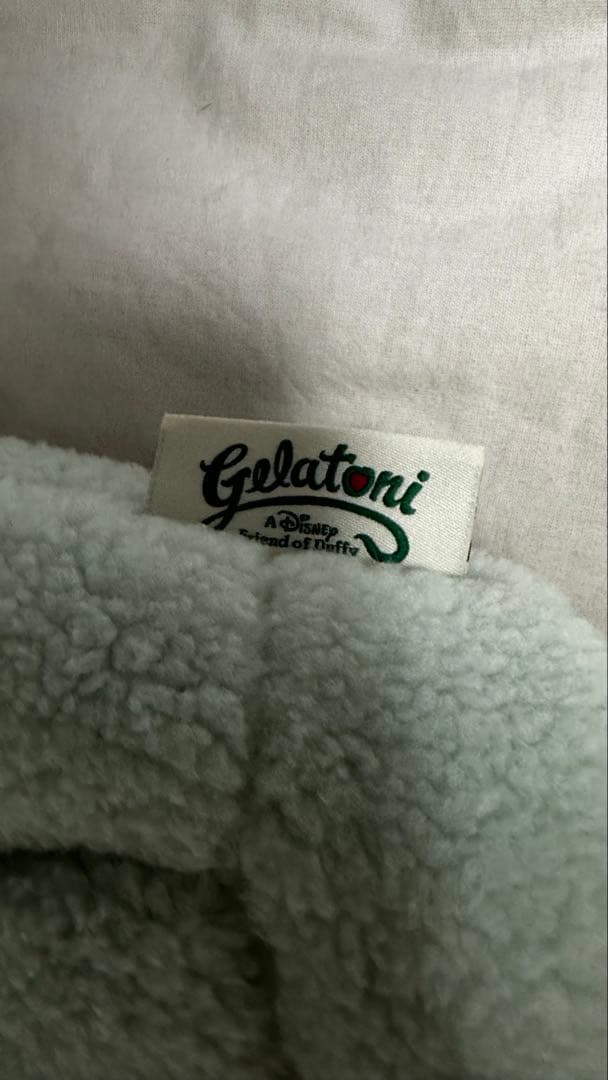 上海ディズニーリゾート 猫刺繍 フリースベスト Gelatoni