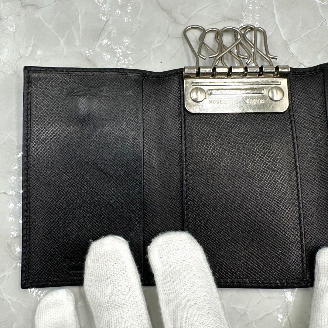 ✨️美品 PRADA プラダ キーケース 6連 サフィアーノ レザー 三角プレート