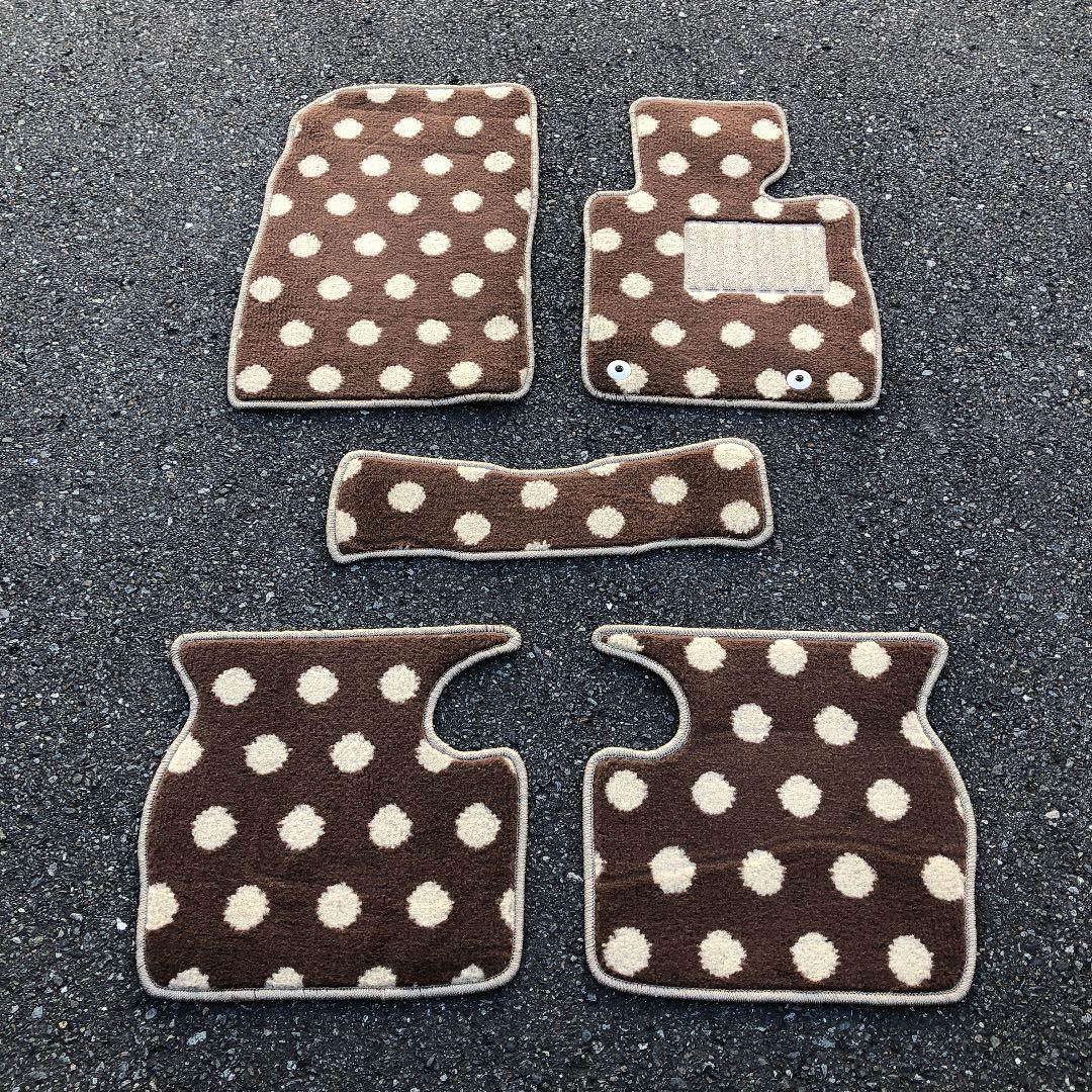 デミオ  DJ系　フロアマット　水玉柄　社外新品　ドット柄　カーマット